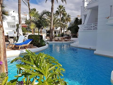 Cozy one bedroom apartment on the first line of the ocean beach Fanabe. One bedroom, living room, fitted kitchen in American style, bathroom, terrace overlooking the ocean and complex. The complex has a swimming pool, fitness room, restaurants. Along...