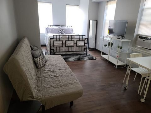 Super fast Wi-fi!! This place is great. We're super close to Temple University and near downtown, within walking distance of many restaurants and a small park. We've meticulously furnished our apartment with comfort and functionality in mind. We know...