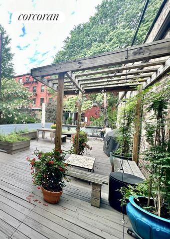 RARE 24' WIDE FORT GREENE TOWNHOUSE Prime Fort Green Unbelievable $960.00 per sq ft 5000 sq ft 1000 sq ft of outdoor space 1000 sq ft roof deck Welcome to this architectural wonder. This property was ingeniously designed by opening access to light & ...