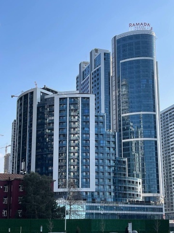 Selling an apartment by the sea at a super price A studio in a beautiful skyscraper built in 2020. PRICE only 42 000 Prime location Right by the sea in the center of Batumi. There will always be a high demand for renting this apartment minimum 600 pe...
