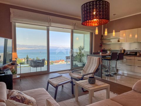 Location: Primorsko-goranska županija, Opatija, Opatija - Centar. OPATIJA, CENTER - magnificent apartment in a new building, open space, panoramic view, garage ONLY IN DUX! We are offering a unique apartment in the center of Opatija in a new building...