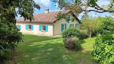 Stone house with views to die for on the market with Selection Habitat, Lectoure! Situated between Lectoure and Fleurance with one neighbour (a holiday home, very seldom used), this house is in a perfect position with fabulous views from the garden o...