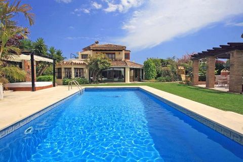 THIS AMAZING 5 BEDROOM 5 BATHROOM VILLA (all en suite) is situated in San Pedro De Alcantara and is only a short walk to the beach where you can stroll along the promenade with its restaurants and bars. Outside the property has a large beautifully ma...