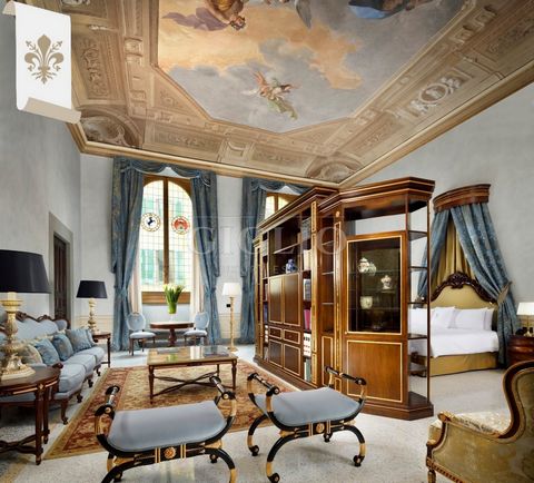 Immerse yourself in the enchantment of Florence in a prestigious Palazzo, where luxury embraces elegance in a 141 sqm apartment, located on the second floor. This jewel, currently under completion, offers a unique opportunity to personalize the finis...