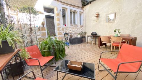Dpt Bouches du Rhône (13), à vendre LA ROQUE D'ANTHERON maison de village de type 4 de 112 m2 avec terrasse et balcon