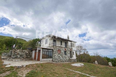 Property Code: 9776-10289 - House FOR SALE in Agria Chania for € 280.000 Exclusivity. This 249 sq. m. House is on the Ground floor and features 2 Bedrooms, Kitchen, bathroom . The property also boasts Heating system: individual - Petrol, tiled floor,...