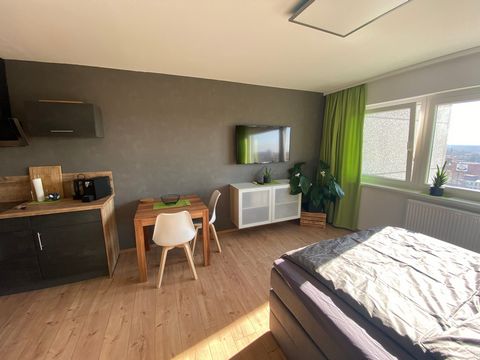 Comfortable apartment with a view over Braunschweig. A modern living-dining area with open kitchenette in dark earth tones makes this apartment an eye-catcher. Competition is only the view over Braunschweig you can enjoy from the window. A large bed ...
