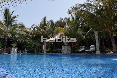Al Hamra es una buena zona residencial y de inversión, tiene un club de golf, tiene el centro comercial más grande de Emirato, buena hospitalidad, tiene un centro regional de turismo e inversión. Al Hamra Villa como una hermosa vista al mar, piscina,...
