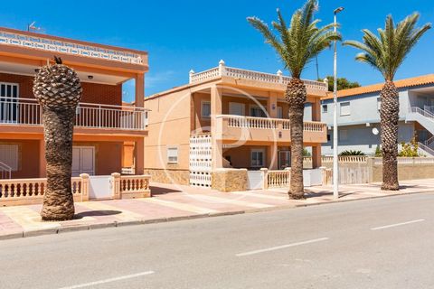 140 sqm furnished house with Terrace and views in Moncófar, Plana Baja.The property has 4 bedrooms, 2 bathrooms, air conditioning, fitted wardrobes, laundry room, balcony and storage room. Ref. VV2405024 Features: - Air Conditioning - Terrace - Furni...