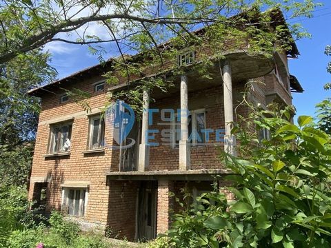 Top Estate Real Estate offers you a three-storey brick house with an additional building and garage in the village of Karaisen, Veliko Tarnovo region, located 22 km from the town of Pavlikeni and 28 km from the town of Levski. The offered property ha...