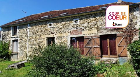 Gelegen in het dorp Lain (89), in het hart van de toeristische sector van Puisaye-Forterre, op 2 uur van Parijs en 30 minuten van Auxerre, laat u verleiden door deze prachtige boerderij van 280 m2 woonoppervlak, gebouwd op een omheind en mooi bebost ...