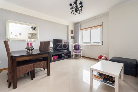 Identificação do imóvel: ZMPT567049 Imagine opening the door of this apartment and instantly feeling at home. This 3-bedroom, located on the 4th floor with 2 elevators, is the perfect space to create unforgettable memories. Key Features: - Perfect Lo...