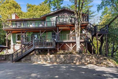 Step inside and immediately experience the comfort of natural light streaming through windows and thoughtful upgrades adorning every corner of this stunning single-family home. Located in the desirable Las Cumbres area of Los Gatos, this home feature...