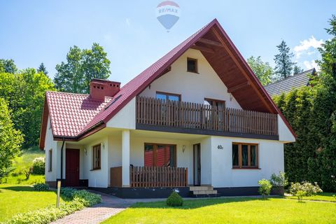 The house is located in a picturesque area of Zakopane, on Chłabówka Street. The house has a usable area of 200.65 m2 (total area of 296m2) and consists of two floors and a usable attic. The house is in very good technical condition, well-maintained ...