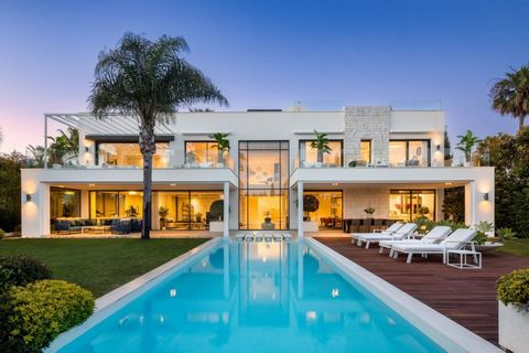Stunning award-winning modern villa designed by the renowned architect Carlos Lamas, located in the Marbesa area of Marbella East. The villa was awarded an accolade at the European Property Award 2016-2017. Steps away from the beach and close to Marb...