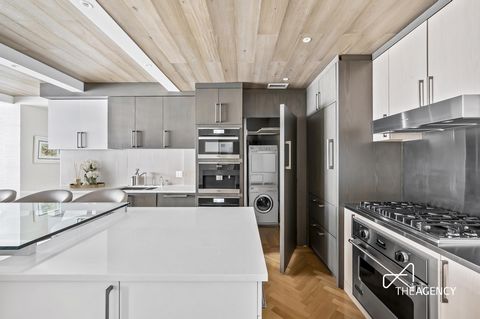 Welcome to this designer-renovated 2 bedroom, 2 bathroom home at The Harrison, a premier full-service condominium designed by world-renowned Robert A.M. Stern Architects and nestled in the heart of the Upper West Side. Upon entering, you are greeted ...