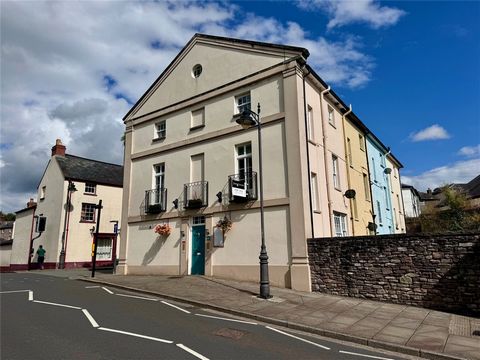 A Grade II Listed townhouse offering beautifully presented accommodation spread across five floors. Boasting an inviting open-plan kitchen/living room, charming sitting/dining room and 4 luxurious en-suite rooms. Adding to its versatility, the baseme...