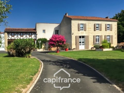 Dpt Charente Maritime (17), à vendre proche de SAINT JEAN D'ANGELY MAISON P9 sur 4700m² de terrain avec garages