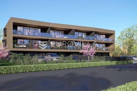Zagreb, Velika Gorica, beautiful three-bedroom apartment in building A on the 2nd floor. It comes with a storage room, an outdoor parking space and a garage.The apartment consists of an entrance hall, a living room with a kitchen and a dining room wi...