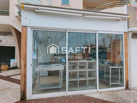 EMPLACEMENT SUR PORT FREJUS FACE AUX BATEAUX PAS DE PORTE GLACIER CREPERIE