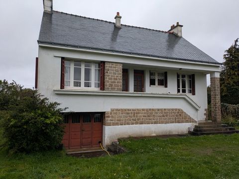 MELRAND MAISON 3 PIECES EN REZ DE CHAUSSEE SURELEVE PARCELLE DE 3109M² CLOTURE AVEC DEPENDANCE ET PUITS