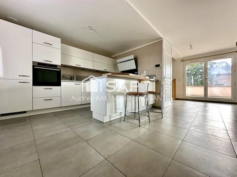 Triplex + terrasse + soleil = à visiter vite !