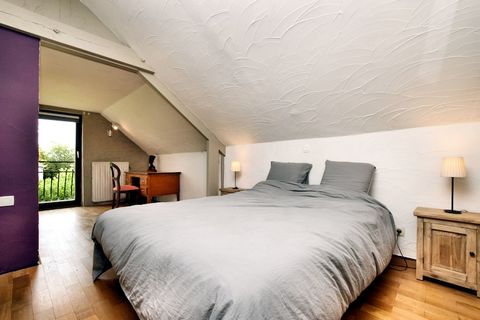 Des frais optionnels de services et utilités d'un montant de EUR 155,00 seront facturés avant votre arrivée. Les détails sont fournis ci-dessous. Cette maison de vacances de 4 chambres à Virton peut accueillir jusqu'à 8 personnes et est idéale pour l...