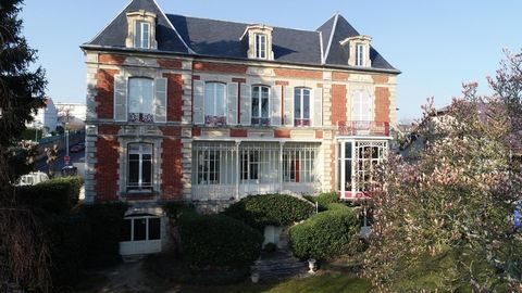 Dpt Aisne (02), CHATEAU THIERRY centre, demeure 1850 de 600 m² habitables et parc clos de murs d'1 hectare de 65àà