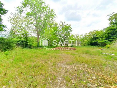 Terrain de 1000m² en plein centre de Nemours