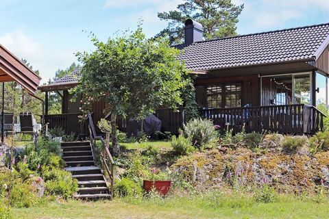 A wonderful cottage that is hidden by nature, located high up with a fantastic view. Here you breathe peace and quiet to the chirping of the birds. The cottage has a large lovely open terrace where you can enjoy your breakfast in peace and quiet, dep...