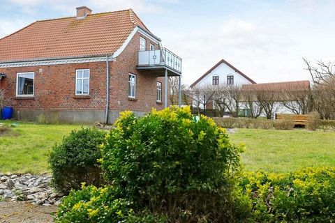 Apartment on the 1st floor located approx. 100 metres from Ferring Sø (lake) and approx. 1.9 km from Vejlby Klit and the North Sea. The apartment has panoramic views over Ferring Sø and has been fully renovated in 2009 with e.g. wood-burning stove fo...