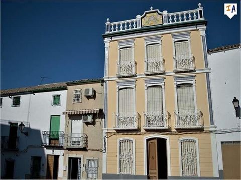This was the ´Big´house in town with a grand facade and some beautiful original features such as the tiled entrance and staircase. At present the two upper floors are empty shells to be transformed as required, making 3, 4 or maybe 5 bedrooms with en...