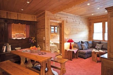 The residence Le Cortina with lift is located in Le Grand Bornand Chinaillon. You will be situated 100 m from the ski slopes and ski lifts and 900 m from the coss country area. The resort center and shops are situated 400 m from the residence. The sh...