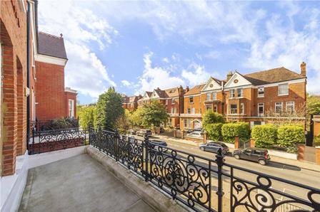 A really bright 2 bedroom first floor apartment forming part of a handsome red brick semi detached house located on a premier turning in South Hampstead. A really bright 2 bedroom first floor apartment forming part of a handsome red brick semi detach...