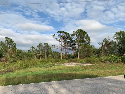 Nice building lot located between Port Charlotte and Englewood. Also convenient to Boca Grande and Englewood beaches! Close to shopping, restaurants and winter home of the Tampa Bay Rays. Not in a scrub jay area. Sign will go up next week. Time to st...