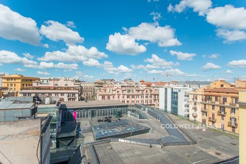 Ref.: CBI ... Coldwell Banker is pleased to offer the exclusive sale of an elegant apartment located in a strategic position in the heart of Via Alessandria, with all services at hand. The apartment, located on the second floor of a period building w...