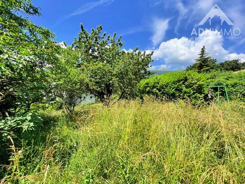 TO VISIT QUICKLY The agency ADN Immo offers you this building plot of 507m2 in the town of Saint-Genis-Pouilly. Sector UGM1 (25% footprint). Edge viability. Free manufacturer Quiet and residential environment. The fees are the responsibility of the s...