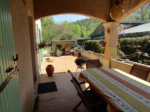 Large house of 127m2 in Buis les Baronnies on a plot of 3400m2 near the river. It consists of 4 bedrooms, a 16m2 fitted kitchen, a 34m2 living room with an insert, a huge 42m2 terrace, half of which is covered, and a swimming pool. The double glazing...