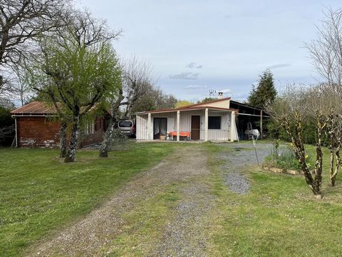 Perfect quiet country location close to nature, forests and rivers! A small 3 roomed house with shower room, simple in design, providing an escape to the countryside, with nature at your doorstep. A decent sized plot of 1680m² fenced and hedged to pr...