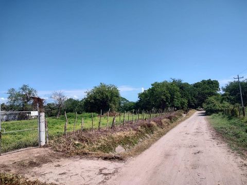 About 11z 1 P1 4 Noroeste De San Jose Del Valle Parcela San Jose Beautiful land for agricultural use stable event hall or storage. whit electricy water and irrigation canal. Land with residential and commercial vocation in the short time. Hermoso ter...