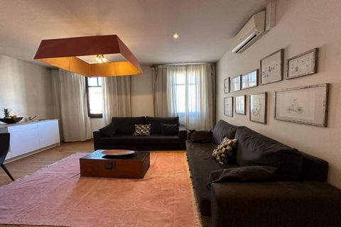 The Market apartments are in a building in the Sant Antoni area (Eixample) available for a minimum monthly rental. They have been renovated for a comfortable stay and have access on the ground floor to a 24h reception, a bar, a restaurant (with prefe...