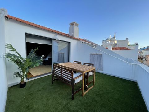 Trendy duplex situated in the heart of Almada Velha (Old town of Almada), and just a stone-throw away from Jardim do Rio, a popular hang out spot where you can see the best sunset over Lisbon and dine at the world-famous Ponto Final restaurant. The h...
