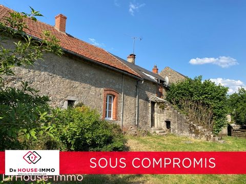 This charming farmhouse, originally 2 small adjoining houses is to be comforted with the possibility of making additional rooms in the 2 attics accessible by an external stone staircase. On the ground floor, 2 rooms of 26 and 27 m2 each equipped with...