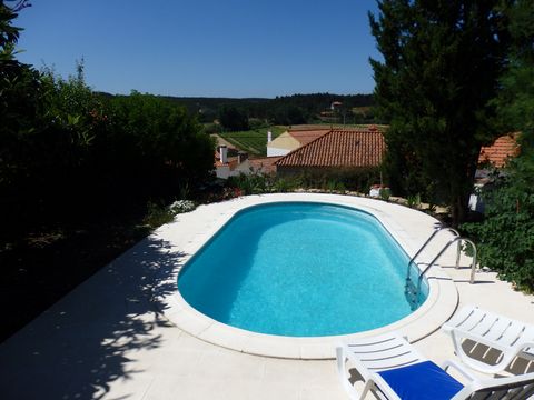 A charming country house, in Maxial, 45 minutes from Lisbon, with a private and exclusive pool and garden. An ideal place to relax, work calmly, enjoy nature, hikes and bike rides. A good starting point to get to know Portugal and its historical and ...