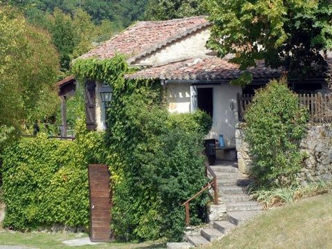 Beautiful property situated in a tiny village in the Gers countryside. This little gem has been been used as a holiday home and rental for the past 14 years, and generates a yearly income of 18k€ - 20k€. It is the perfect lock-up-and-leave property –...