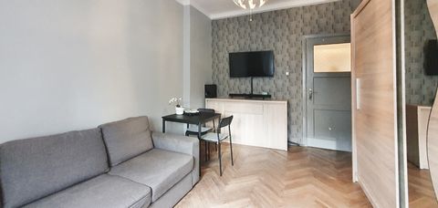 Do sprzedana 5 pokojowe mieszkanie usytuowane na 2 piętrze budynku położonego przy ul. Królewskiej – 7 minut pieszo od Uniwersytetu Pedagogicznego i Politechniki Krakowskiej oraz 10 minut pieszo od AGH. Powierzchnia użytkowa mieszkania to: 87,18 m2 D...