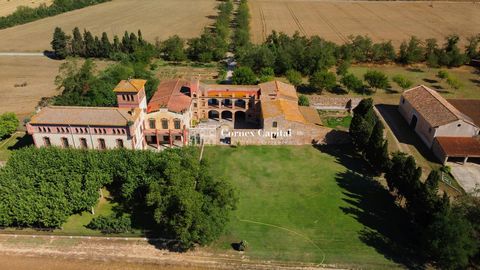A REAL JEWEL! Cornex Capital presents this real jewel surrounded by a unique environment, in the Natural Park of Aiguamolls de l'Empordà, surrounded by the rivers Muga and Fluvià, and a nature reserve with orchard and garden areas, where tranquillity...
