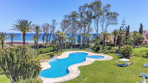 Absolutely stunning four bedroom townhouse situated in a front line beach exclusive on the New Golden Mile in Estepona. Just a 15-minute drive to Estepona and Puerto Banus Marinas, and a very short walk along the beach to numerous bars and restaurant...
