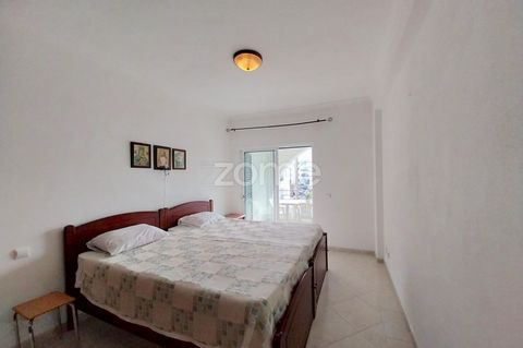 Identificação do imóvel: ZMPT565776 1 bedroom apartment sited at Urbanização Salgados, in a very quite area and only 500 mts away from the beach, where you can walk to. This apartment is in excellent condition. With an excellent, spacious balcony so ...