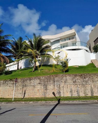 Cette résidence est située dans le quartier de Garça Torta, dans le condominium Atlantis, l´un des plus renommés de l´État, qui propose des espaces verts pour la promenade, des places, une chapelle, une salle de fête, des terrains de tennis, un terra...